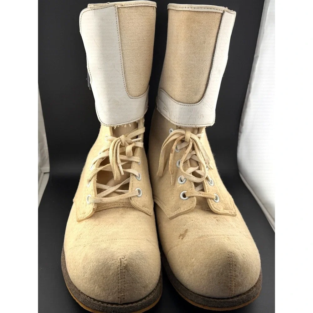 Vintage A.R. Hyde & Sons: QM-6677, Canvas Felt Mukluk Boots, Cream, Mens Large